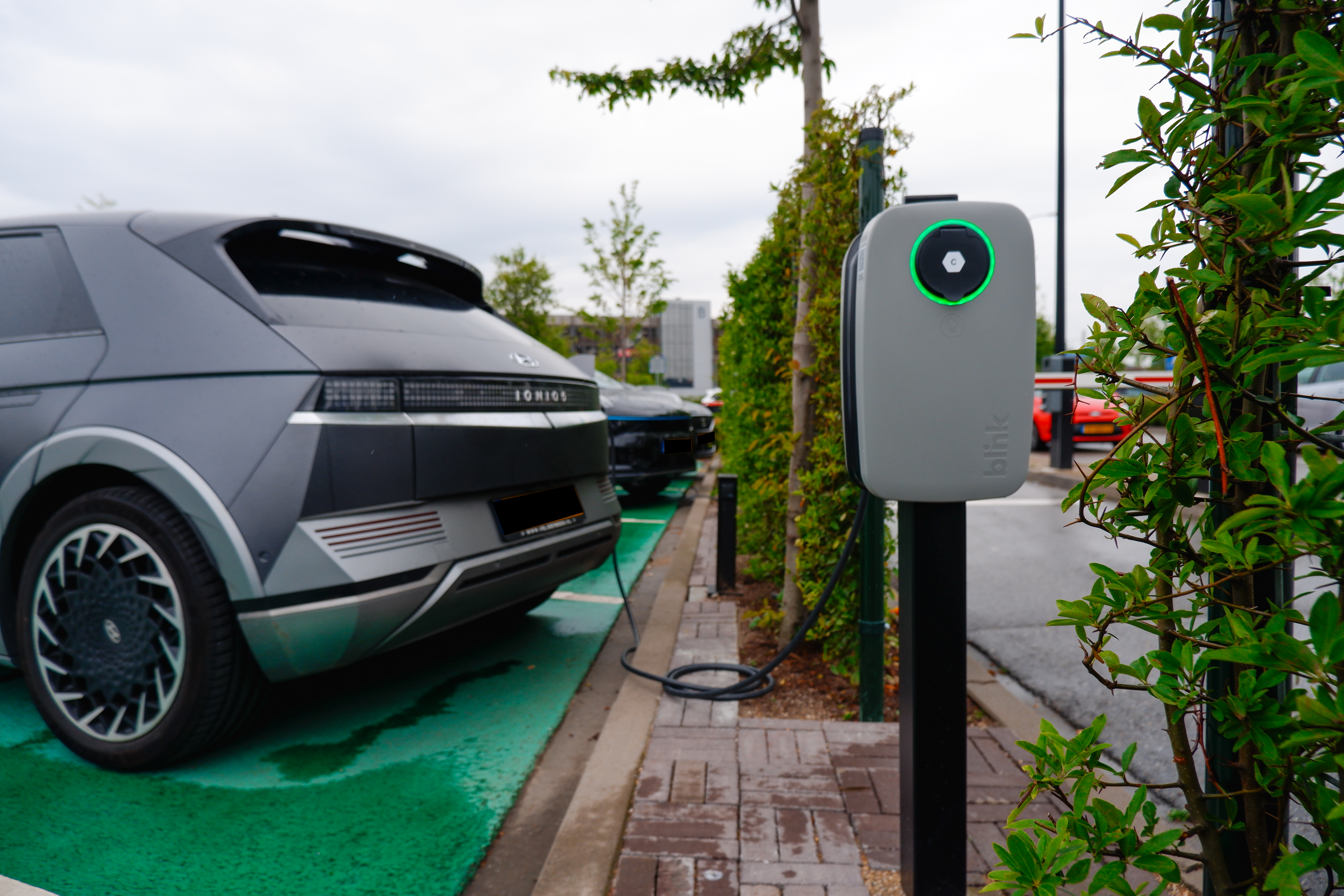 Πάνω από 100 σημεία φόρτισης της Blink Charging Hellas σε όλη την Ελλάδα